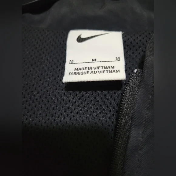 Nike Black Athletic Jacket - Picture 2 of 4